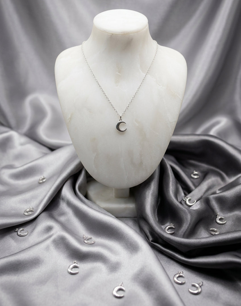 Luna Grace Chain Necklace
