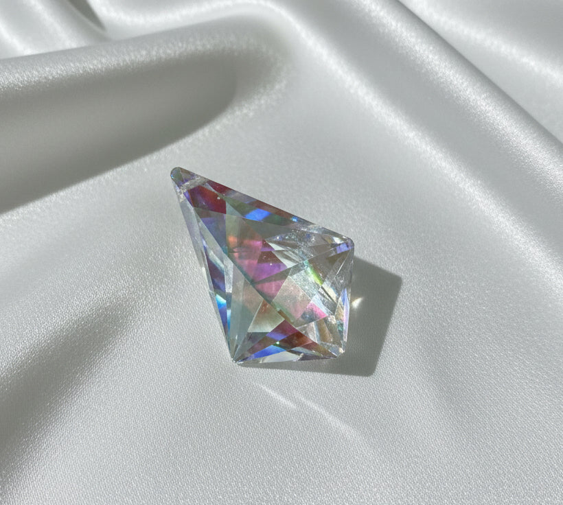 Prism, K-9 Crystal, Triangular Pyramid 50mm