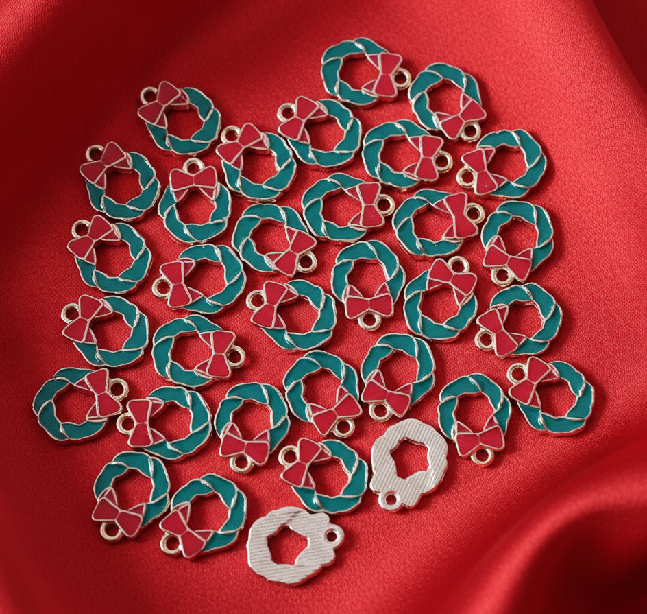 Holiday Charms, Wreaths