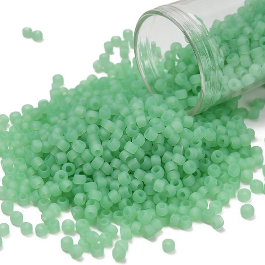 8/0 TOHO Ceylon Frosted Celery